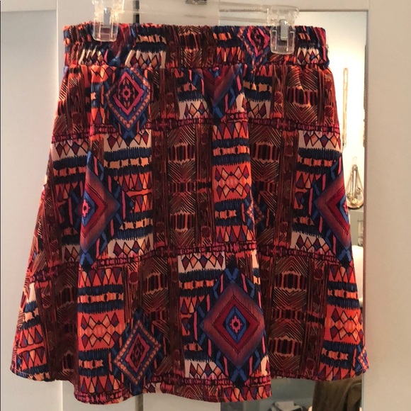 Aztec print short flouncy skirt SZ S - Picture 4 of 5